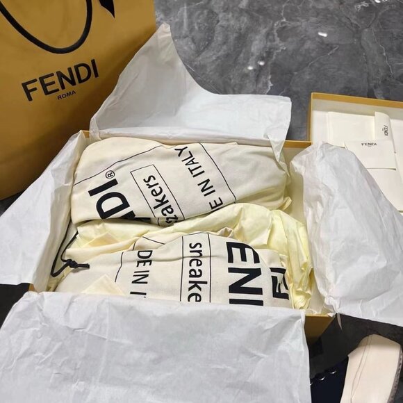 FENDI Match leather retro versatile fashion stitching us7 - Picture 6 of 6